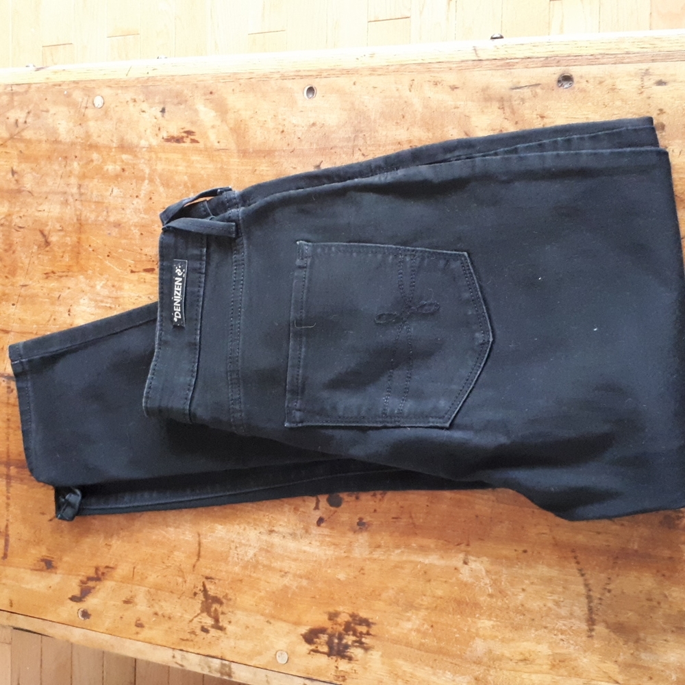 Denizen high rise ankle  skinny jeans.  29×34